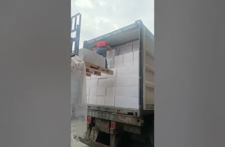 Powder Coating Container Stuffing